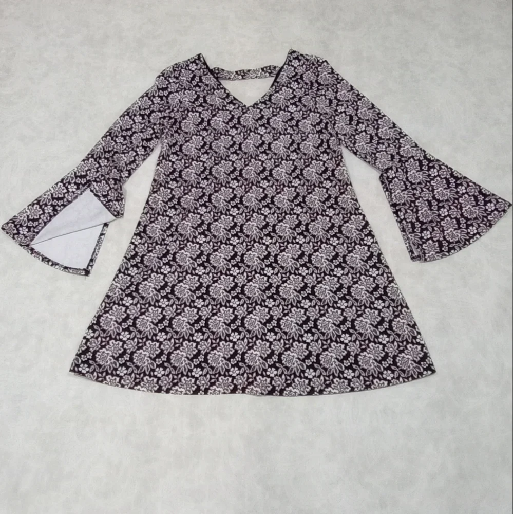 SIGNATURE ROBBIE BEE Black with Red Accents Floral Print Split Bell Slee… - Picture 3 of 9